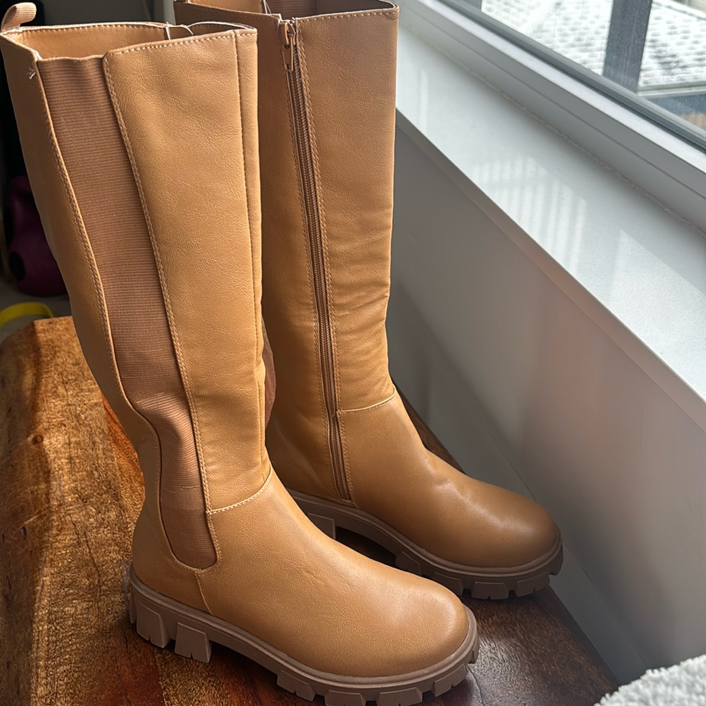 Lug Boot